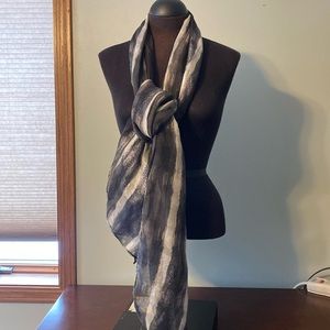 3 scarfs in a lot